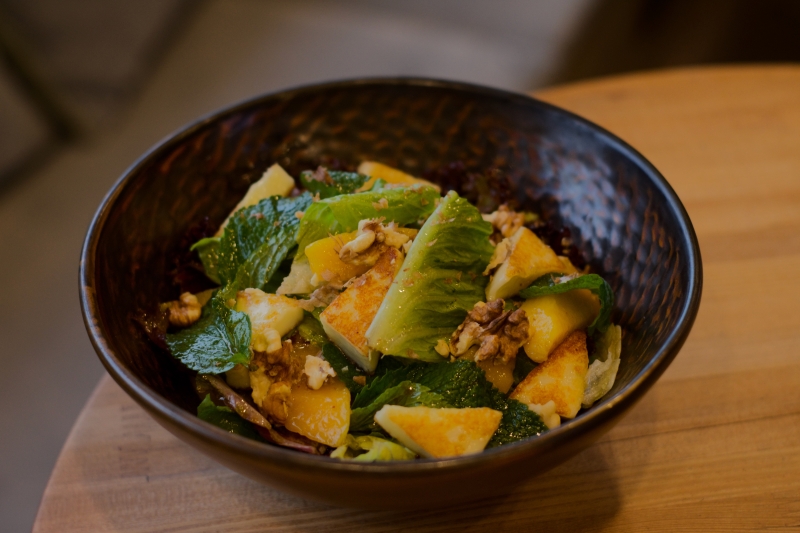 Салат с халуми Кафе Фавела Обнинск